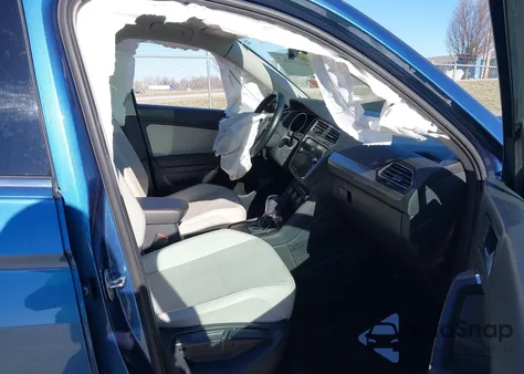 2018 Volkswagen Tiguan 2.0T Se/2.0T Sel from USA, damaged, VIN 3VV3B7AX1JM069601